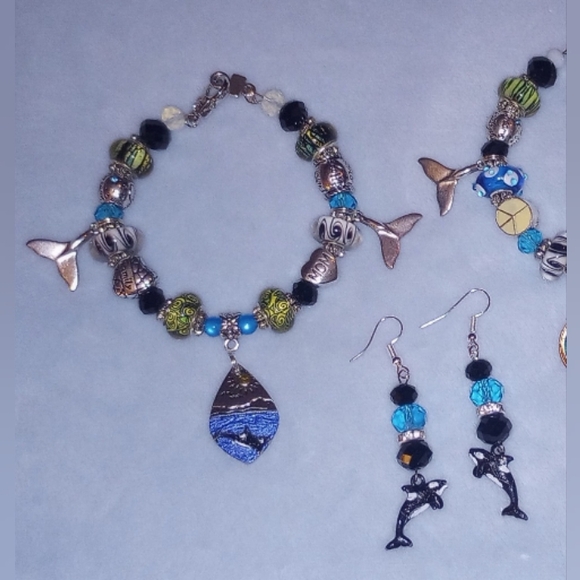 Orca Killer Whale Southern Resident Orca Beaded Charm Bracelet Earrings Unique - Picture 7 of 10
